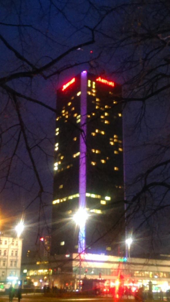Hotel Marriott wieczorem
